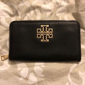 Tory Burch black wallet